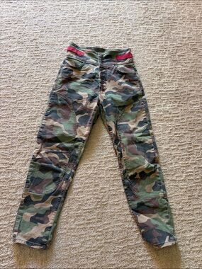 Veronica Beard high waisted button fly camo pants